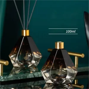 100ml Crystal Glass Reed Diffuser Bottle with Screw Lids and Reeds