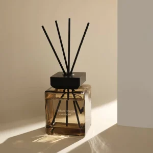 500ml Square Amber Glass Reed Diffuser Bottle with Black Wood Cap and Fibre Sticks
