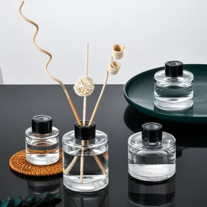 50ml 150ml Glass Reed Diffuser Bottle for Home and Wedding Decor with Crown Cap Aroma Fragrance