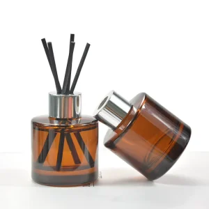 50ml Clear Glass Amber Cosmetic Reed Diffuser Bottle with Pump Sprayer, Screen Printing, and Custom Logo