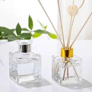 50ml Transparent Square Empty Glass Reed Diffuser Bottle Easy Open End Packaged in Carton
