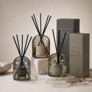 AIKUN Custom Logo Dome Glass Refillable Reed Diffuser Gift Set Private Label Fragrance Aroma Diffuser with Black Fiber Sticks