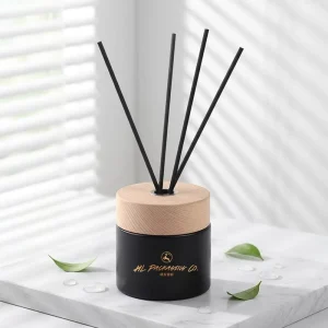 Aromatherapy Glass Diffuser Bottle with Wooden Cap 100ml 120ml 150ml 200ml Empty Matte Black Fragrance Bottles