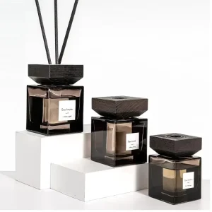 Black Square Reed Diffuser Glass Bottle with Square Wooden Cap