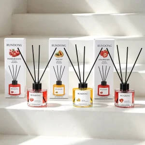 Bright Transparent Bottle Pomegranate Melon Fragrance Reed Diffuser With Reed Sticks for Hotel Lobby Office Gifts