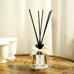 Custom 100ml 3.4 Fl oz Home Scented Reed Diffuser Set 50 Days Long Lasting Fragrance Oil with Fibre Sticks