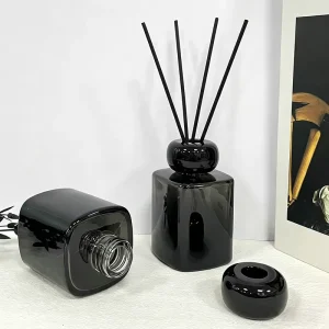 Custom 100ml Empty Diffuser Glass Bottle Black Square Reed Diffuser Home Decor Fragrance Luxury Reed Diffuser With Screw Cap