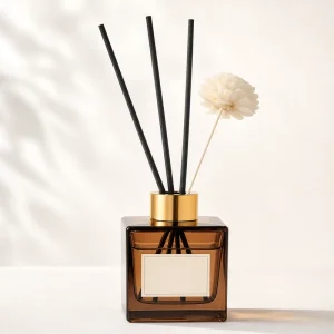 Custom 200ml Brown Glass Reed Diffuser Set with Black Rattan Reeds Fragrance Oil and Nine Scent Options