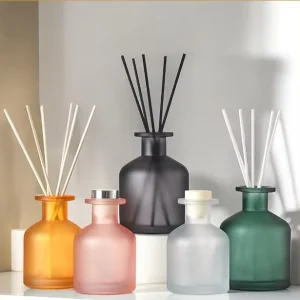 Custom Colorful 50ml 100ml 150ml 250ml Round Clear Matte Black Aroma Reed Diffuser Glass Perfume Diffusion Bottle
