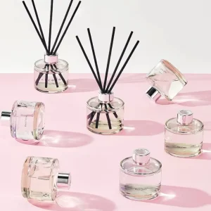 Custom Design Glass Reed Diffuser Bottle with Perfume Oils 30ml 50ml 100ml and Engraving