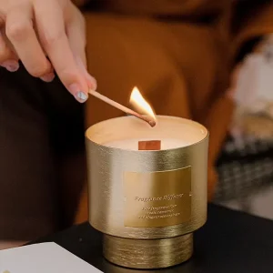 Custom Label Wood Wick Soy Wax Candle Handmade Luxurious Aluminum Metal Pillar with Essential Oil for Home Decoration