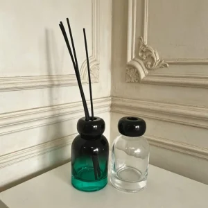 Customize Color Luxury Blue 100ml 50ml 150ml 200ml Round Aromatherapy Diffusers Glass Bottle Fragrance Reed Diffuser Bottle