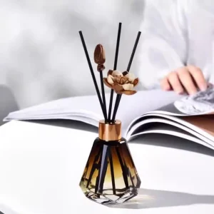 Diamond Shape Reed Diffuser Set with Essential Oil Fragrance and Fresh Flower Sticks for Home Hotel and Spa