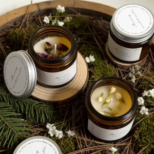 Dried Flower Scented Candles with Rose and Jasmine Petals Long lasting Fragrance Romantic Gifts for Home Bedrooms