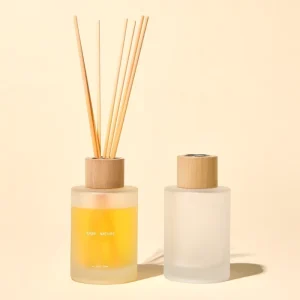 Eco Friendly 120ML Frosted White Glass Reed Diffuser Bottle Wooden Lid Empty Fragrance Packaging