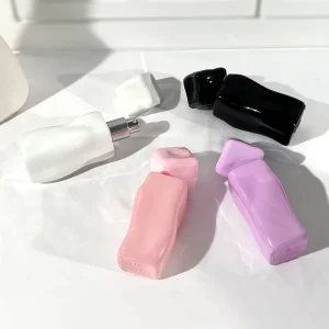 Elegant Glass Perfume Bottle 30ml Screw Cap Twisted Body Style Refillable Customizable Color and Logo