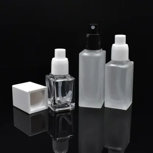 Empty Transparent Frosted Square Glass Facial Astringent Toner Bottles 15ml 30ml 20ml 40ml for Skincare Packaging