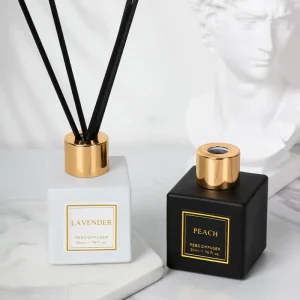 Factory Produced Premium Matt Black 50ml 100ml Home Decoration Fragrance Reed Diffuser Square Glass Bottles With Box