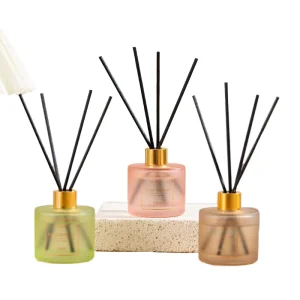 Fire-Free Alcohol-Free Aromatherapy Reed Diffuser Set with Irregular Glass Bottle BPA Free 1 Month