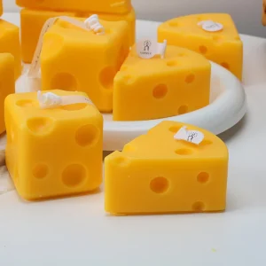 Handmade Cute Creative Cheese Shaped Soy Wax Lavender Scented Candles Christmas New Year Environment Friendly Art Candle Home