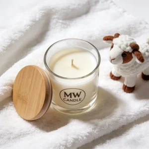 Handmade Eco-Friendly Scented Candle with Glass Jar, Lid, Natural Essential Oils, and Long-Lasting Burn