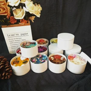 Handmade scented candles with dried flowers and crystals ins style tin cans natural soy wax eternal flower scented candle jars