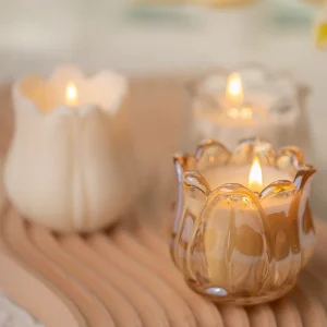 Home Decor Flower Shape Glass Jar Romantic Scented Candle Gift High end Soy Wax Candles for Valentine’s Day Festival Gifts