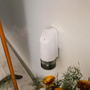 Hotel Guest Room Wall Plug Scent Diffuser Custom Logo Fragrance Machine for Hotel Project Wireless Scent Oil Diffuser