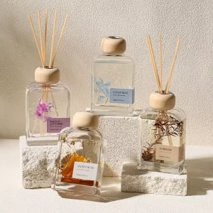 Large Capacity 200ml Square Glass Black Fiber Stick Scented Oil Home Fragrance Reed Diffuser Wood Cap for Spa Room