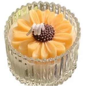 Luxury Daisy Scented Soy Wax Candle Handmade Modern Art Design Glass Jar Environment Friendly Natural Non Toxic Home Decoration