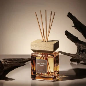 Luxury Ebony Rose Essential Oil Reed Diffuser Aromatherapy Fragrance Diffuser with Wood Lid Long Lasting Scent for Home Office