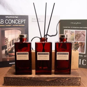 Luxury Eco friendly Glass Bottle Reed Diffuser Sets Custom Scent Long Lasting Fragrance Square Design 0% Alcohol for