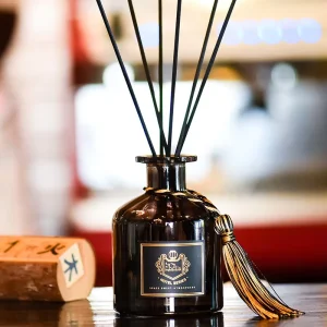 Luxury Elegant Long lasting Dark Glass Reed Diffuser Tassel Decor Aroma Fragrance Diffuser for Hotel Bedroom Spa Home Decor