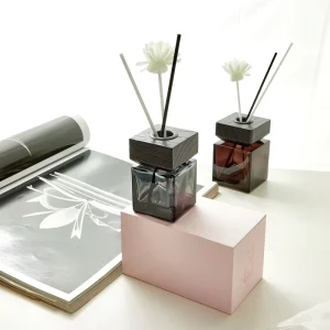 Luxury Frosted Black Amber Glass Fragrance Reed Diffuser Bottle 50ml 100ml 120ml 250ml Aromatherapy Empty Reed Diffuser Bottle