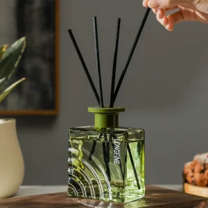 Luxury Reed Diffuser Glass Bottle 100ml 200ml Square Empty Aroma Diffuser Bottle with Box