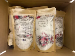 Mini Travel Bath Salt Bags Gift Pouches Window Kraft Bag With Tiny Essential Oil Vial Retail Resale