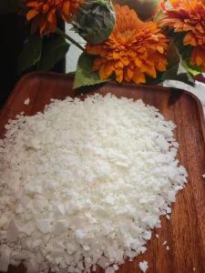 Natural Fully Refined Soy Wax Flakes Solid 50 54C Melting Point for Candle Making