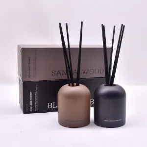 New Arrival Fragrance Oil Luxury Glass Bottle Natural Essential Oil Aroma Air Fresher Reed Diffuser With Sticks For Gift Set