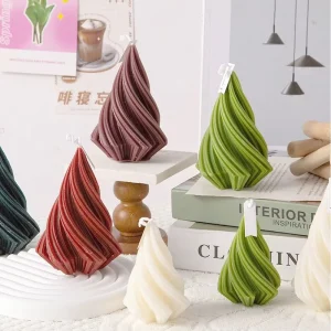 New Arrival Handmade Soy Paraffin Wax Modern Christmas Tree Shaped Holiday Scented Candle Aromatherapy New Year Wedding
