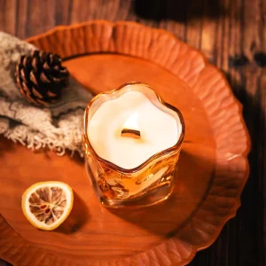 New Shaped Glass Aroma Soy Wax Candle Festive Home Decoration with Wooden Wick Gift Ornament