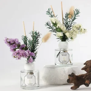 OEM Factory Custom Floral Essential Oil Reed Diffuser Set in Glass Bottle with Diffuser Sticks