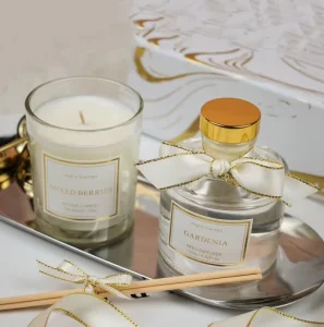 Private Label Luxury Fragrance Soy Wax Scented Candle Christmas Home Decoration Candle with Oil Material