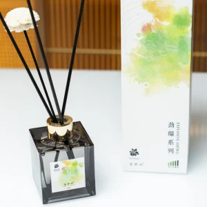 Ritz Carlton Shangrila Hotel Essential Oils Diffuser Home Fresh Strawberry Vanilla Musk Reed Diffuser Set Oil Reed Diffuser
