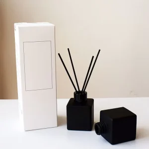 Square and Round Black Matte Glass Reed Diffuser with Aluminum Cap 50ml 100ml No-Fire Aromatherapy Bottles with Packaging