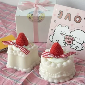 Strawberry Cake High end Scented Candles Birthday Gifts Niche Smokeless Best Friend Graduation Christmas Gift Box