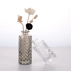 Translucent and Black Empty Glass Reed Diffuser Bottle 50ml 100ml 150ml 200ml with Ball Cap